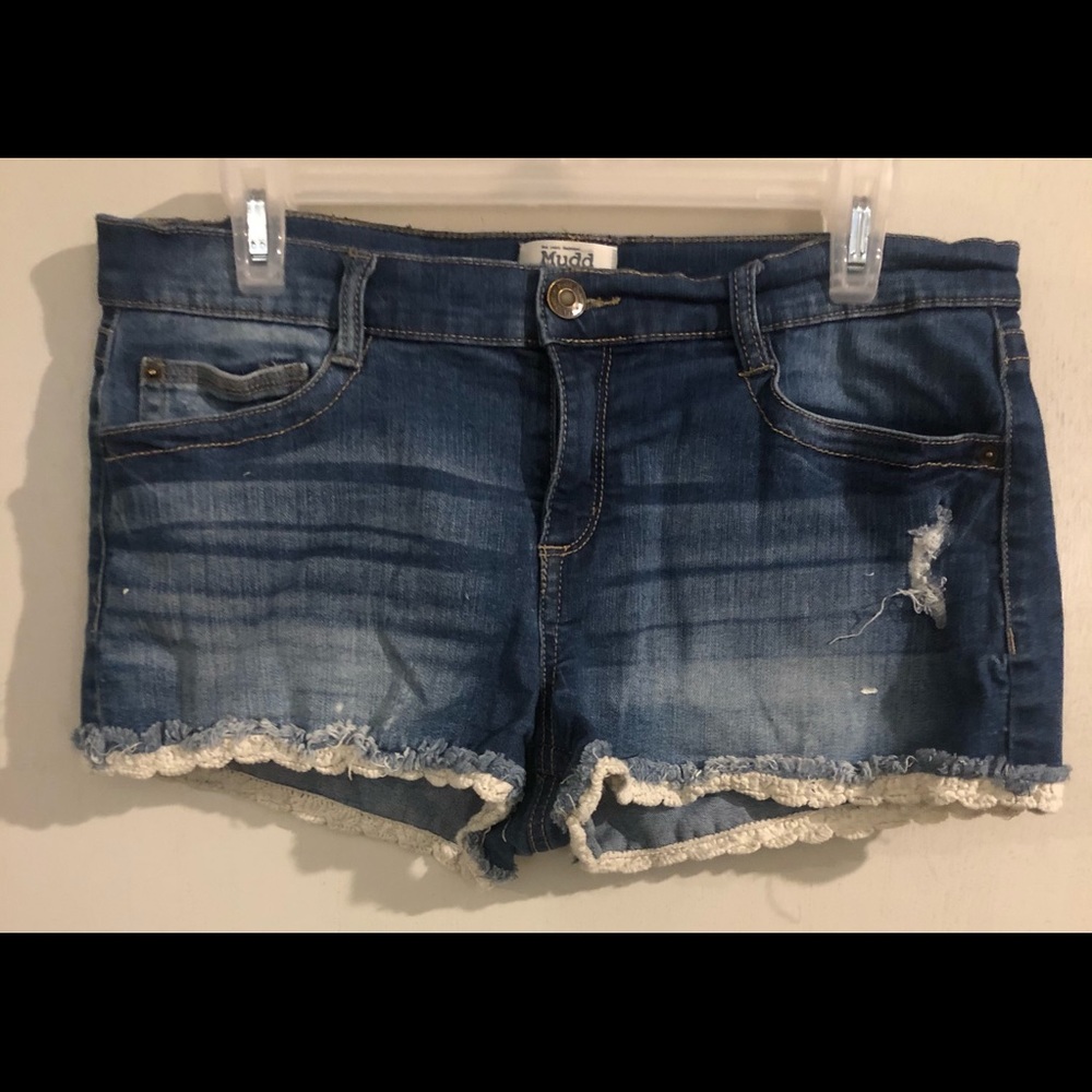 MUDD Jean shorts with lace trim leg